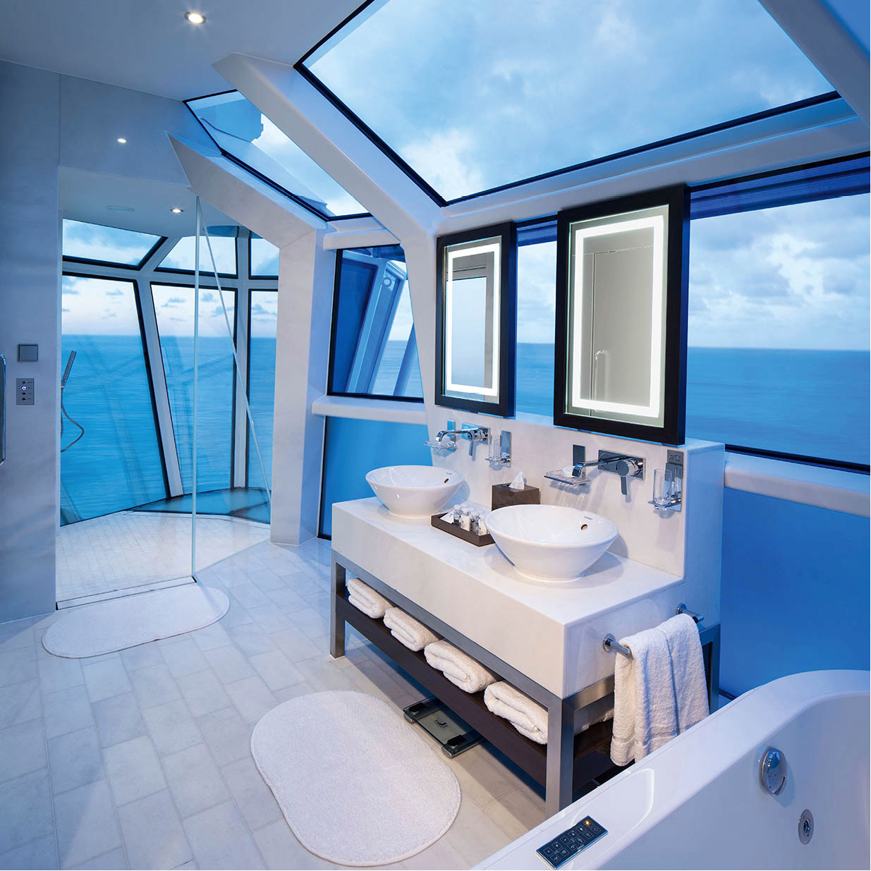 RF_ReflectionSuiteBath_BerlitzCruiseGuide_EC