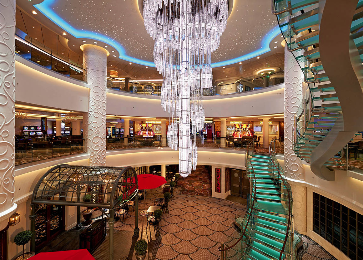 ncl_Gtwy_678_OceanPlace_PR_BerlitzCruiseGuide_EC