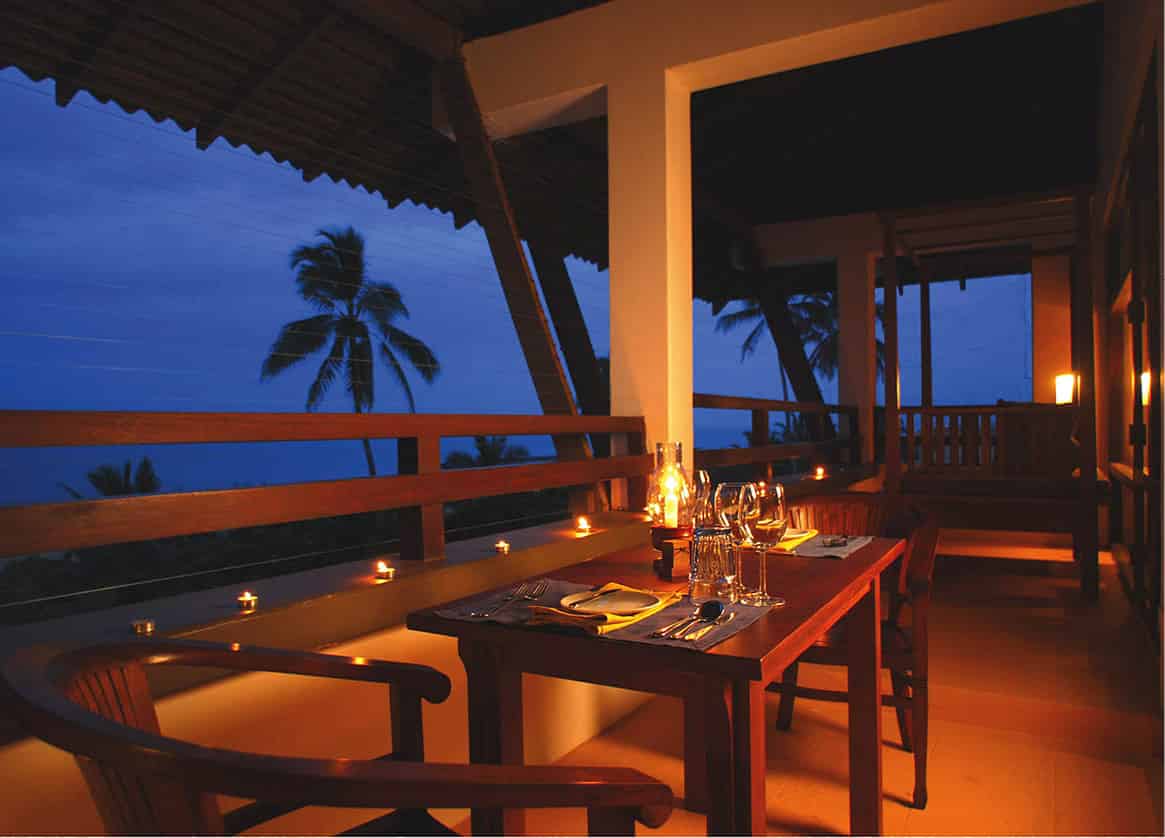 Hi_HUCMBTB_27925701_inroomdining_SriLanka_EC