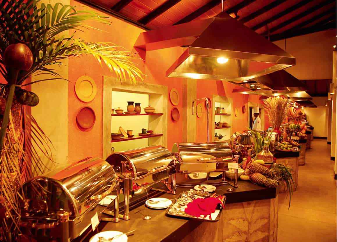 dining2_SriLanka_EC